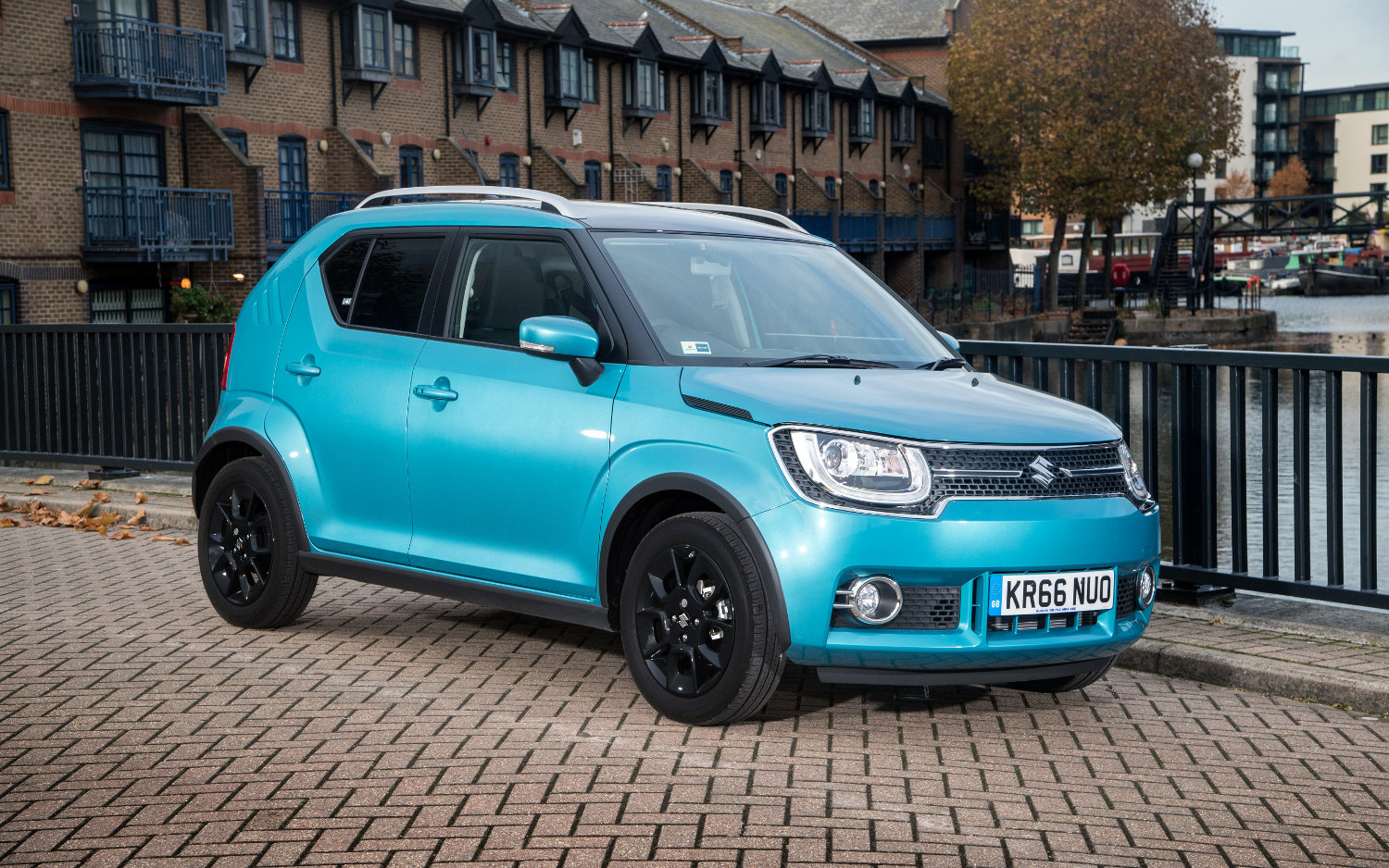 Comparison Dacia Sandero Stepway Laureate 2022 vs 